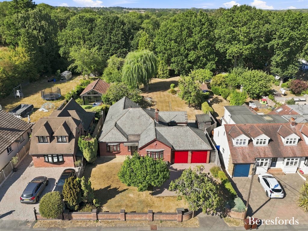 Property photo 1 of 37 Picture No. 04