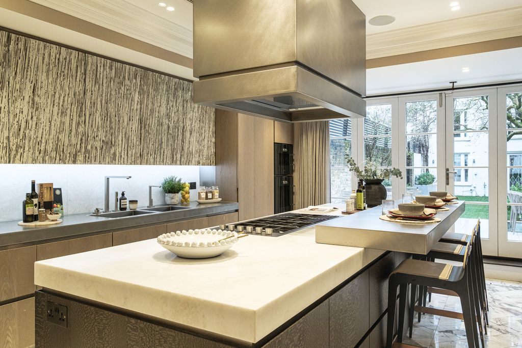 Additional image 4 of 8 bed town house to rentCheyne Walk, London SW3