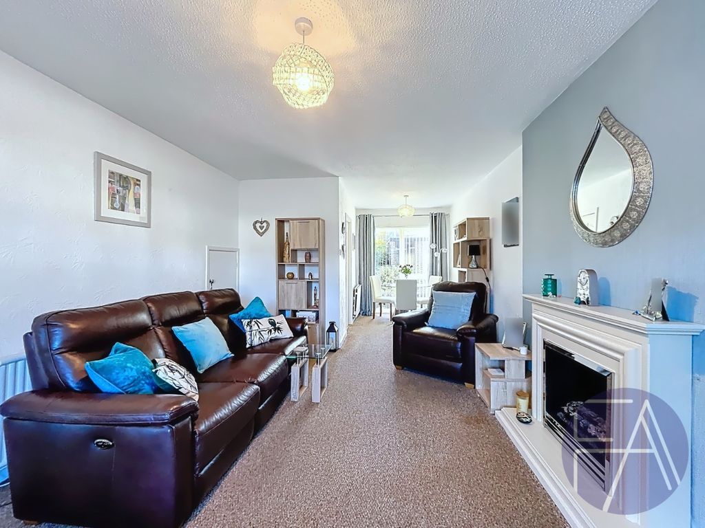 Property photo 3 of 16 4615092