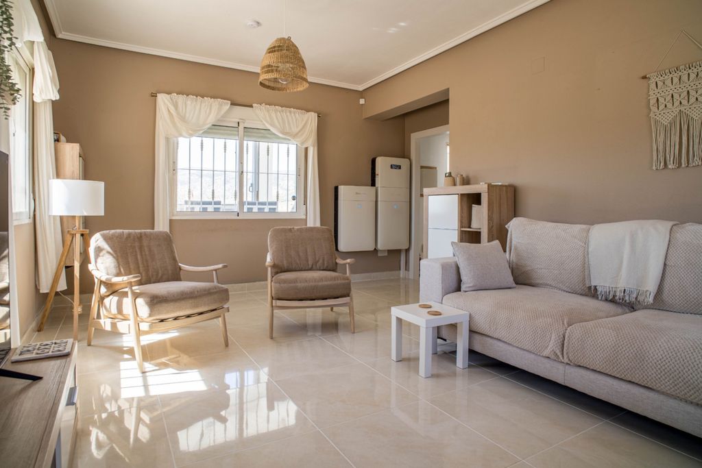 Property photo 3 of 50