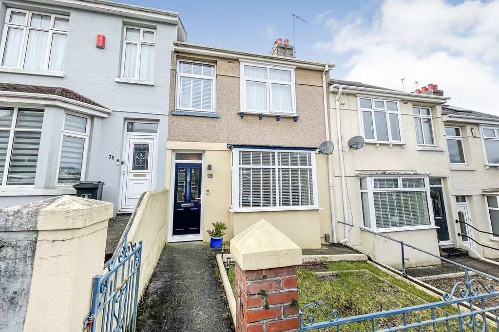 Property photo 1 of 17