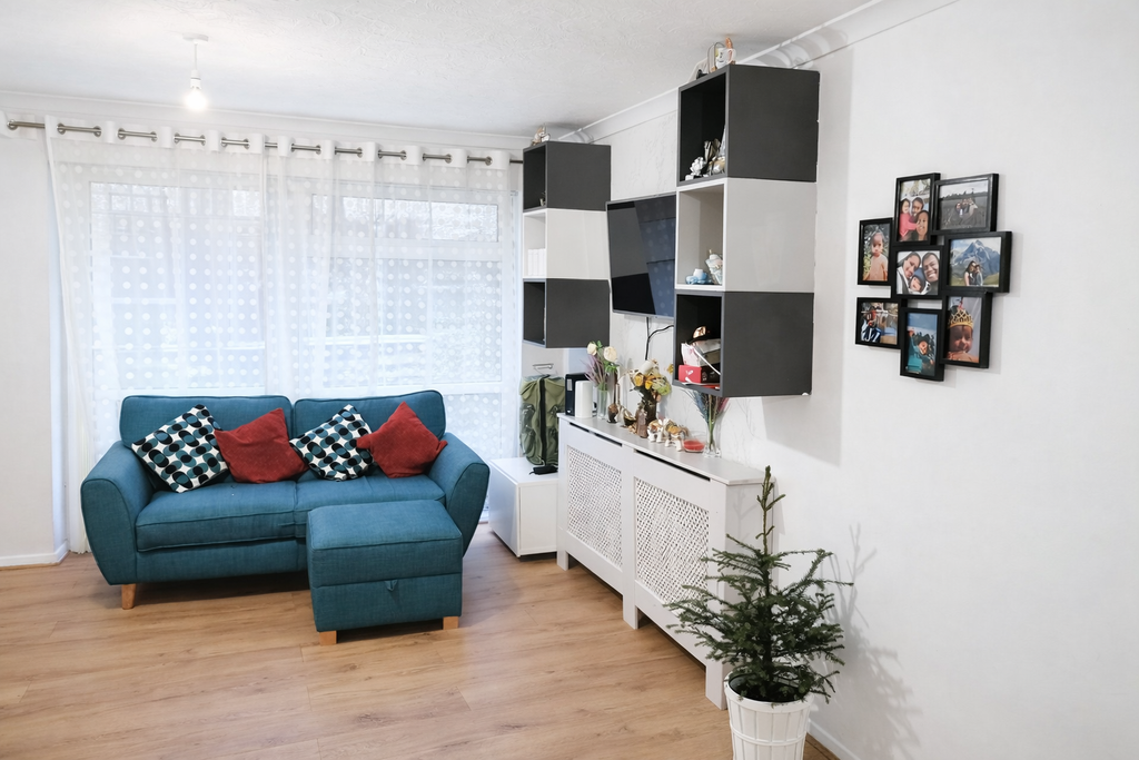 Property photo 3 of 12