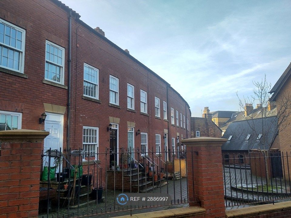 Property photo 2 of 11