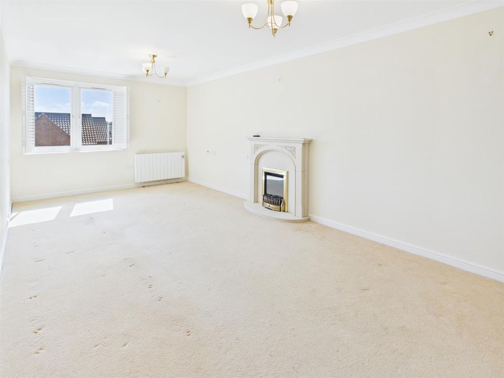 Property photo 3 of 19 Cam04116G0-Pr0309-Still006.Jpg