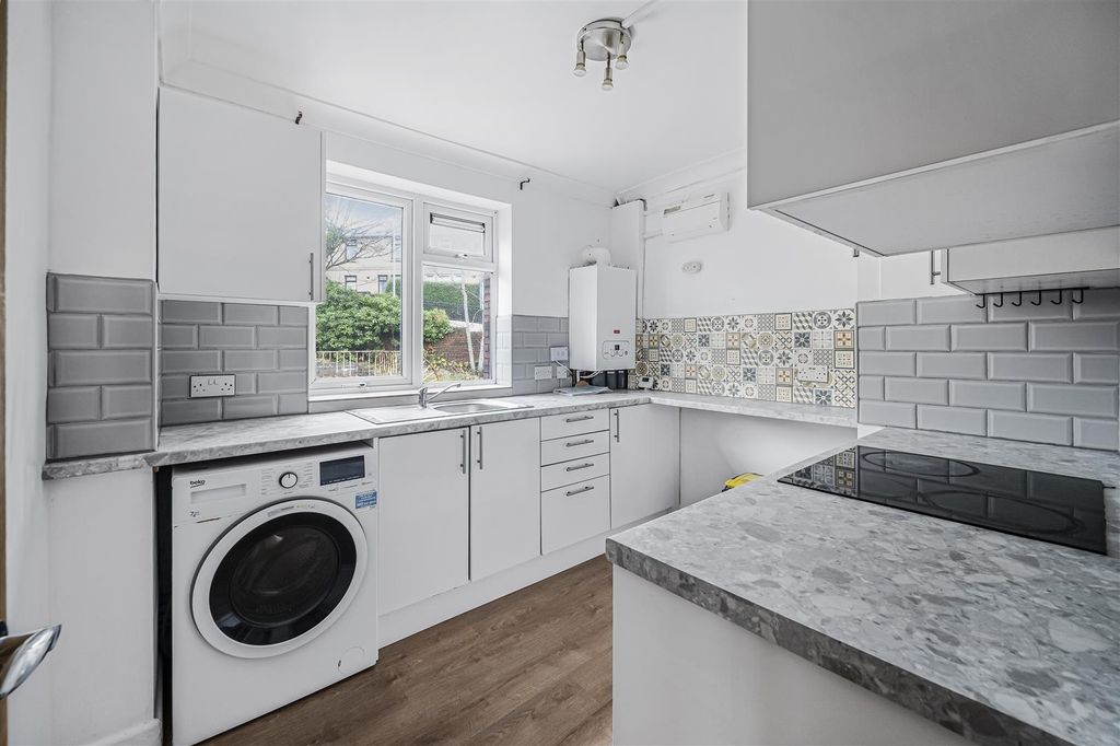 Property photo 3 of 13 Kitchen