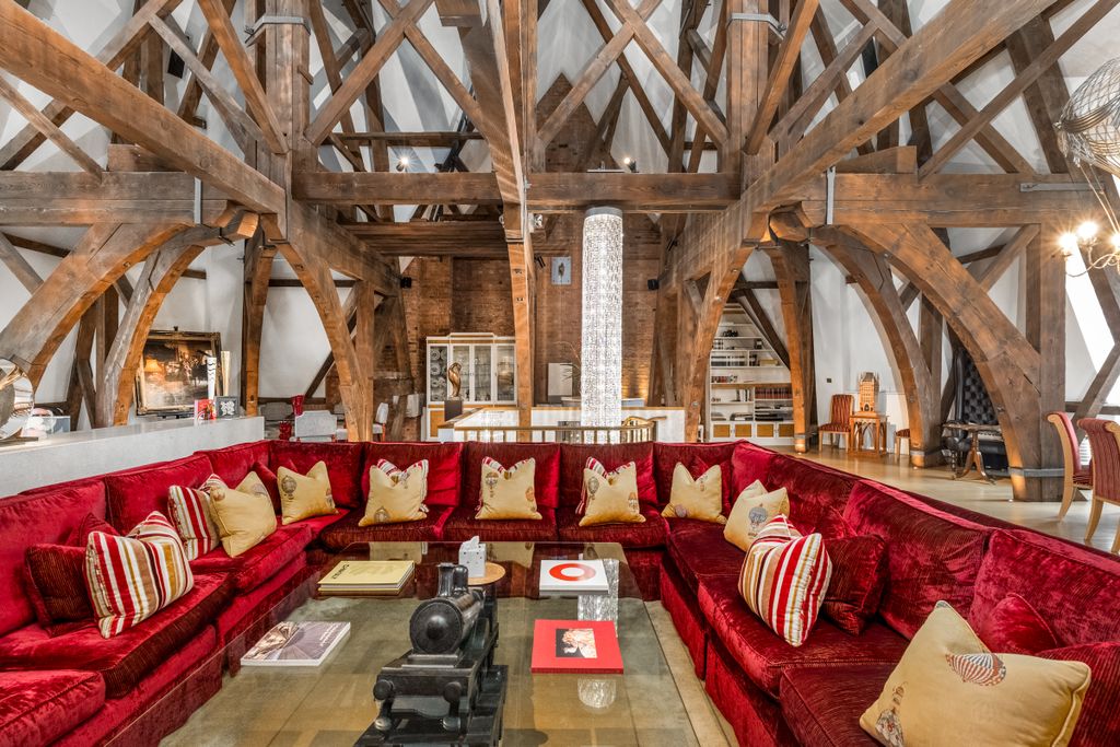 Property photo 3 of 13