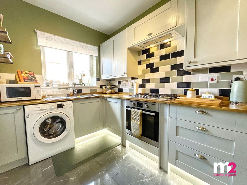 Property photo 3 of 19