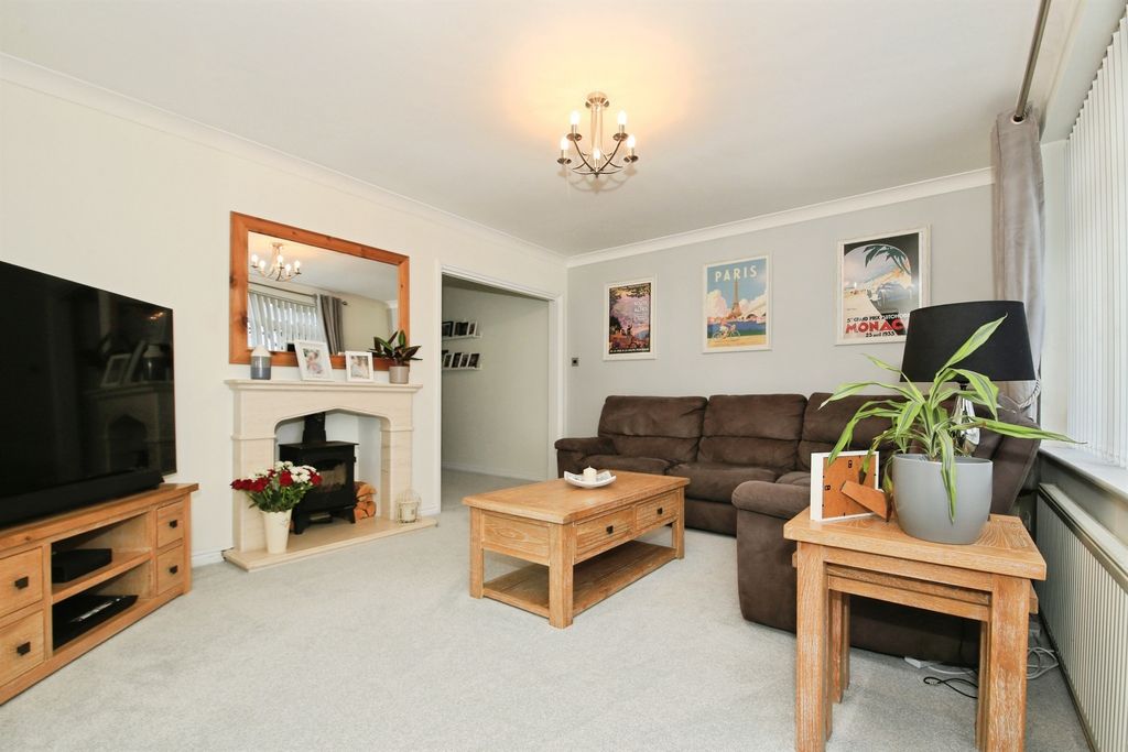 Property photo 3 of 20