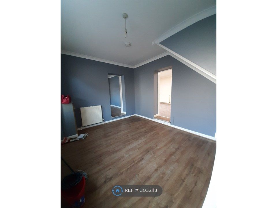 Property photo 3 of 8 Dining Room