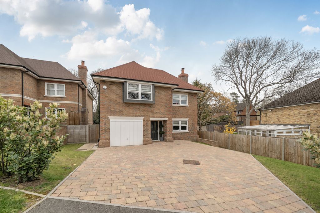 Property photo 1 of 25 1428725-1-69cd33A...