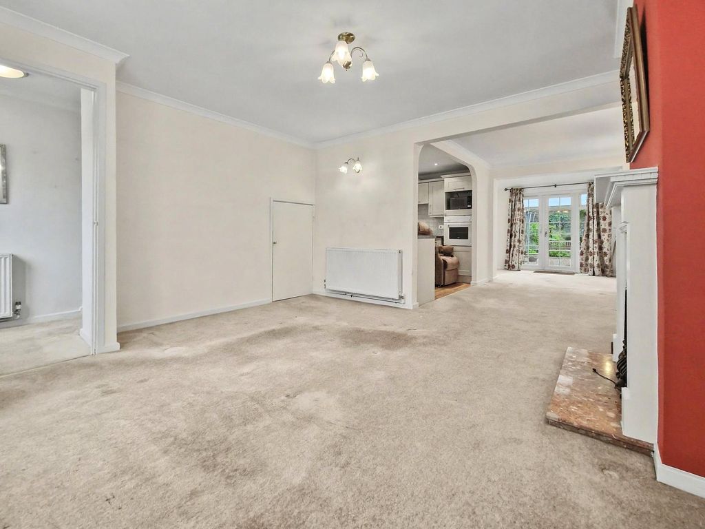 Property photo 2 of 11 Picture No. 28