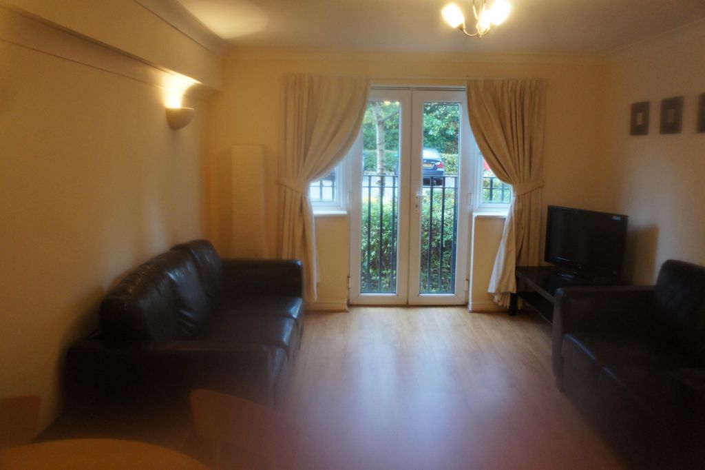 Property photo 2 of 8 Gallery