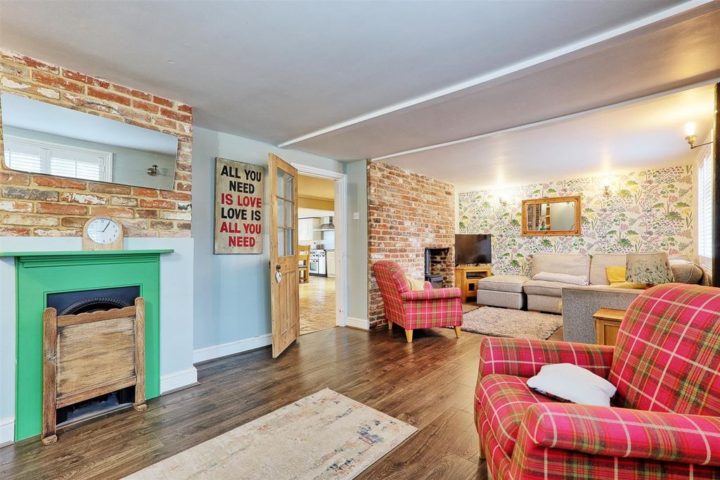 Property photo 2 of 32 Img_7029_30_31_Easyhdr-Interior3.Jpg