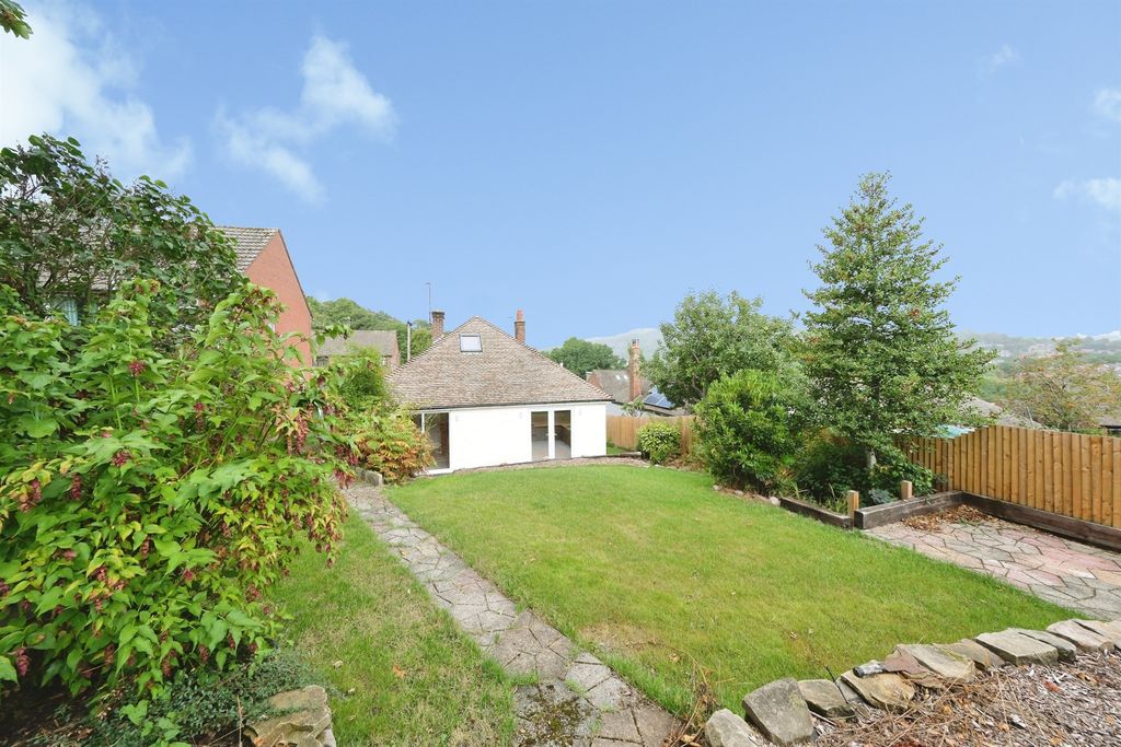 Property photo 2 of 20