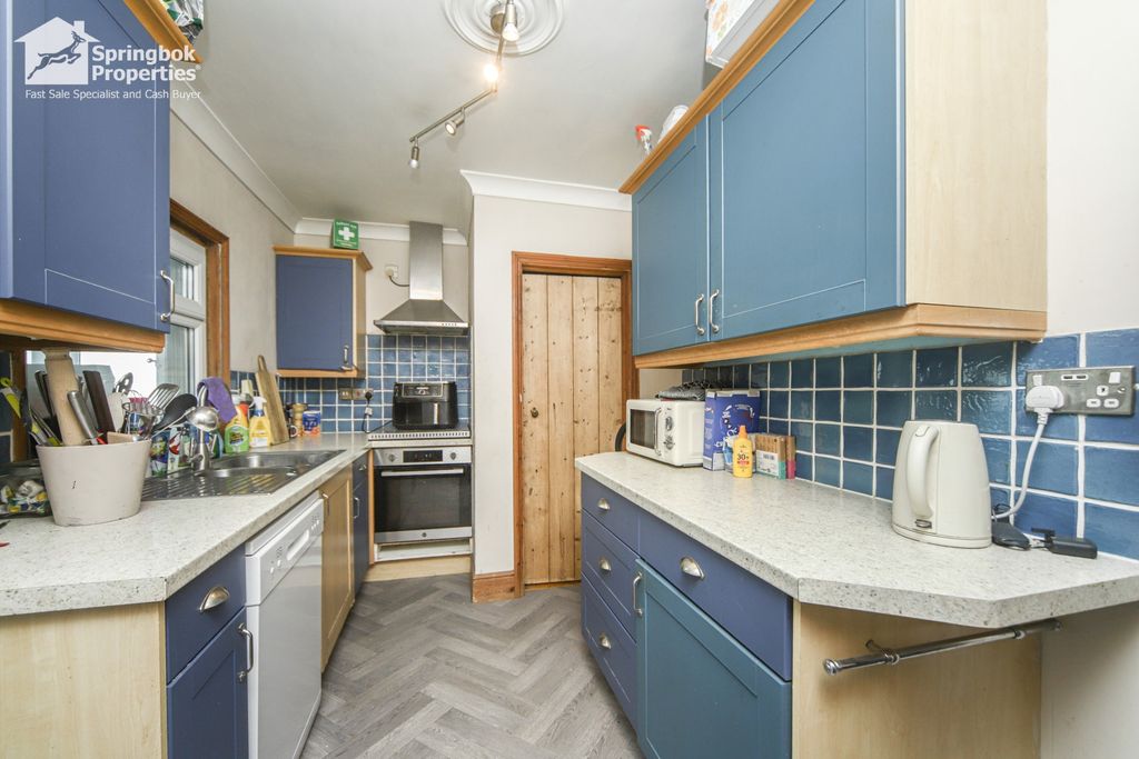 Property photo 3 of 12 Image 2