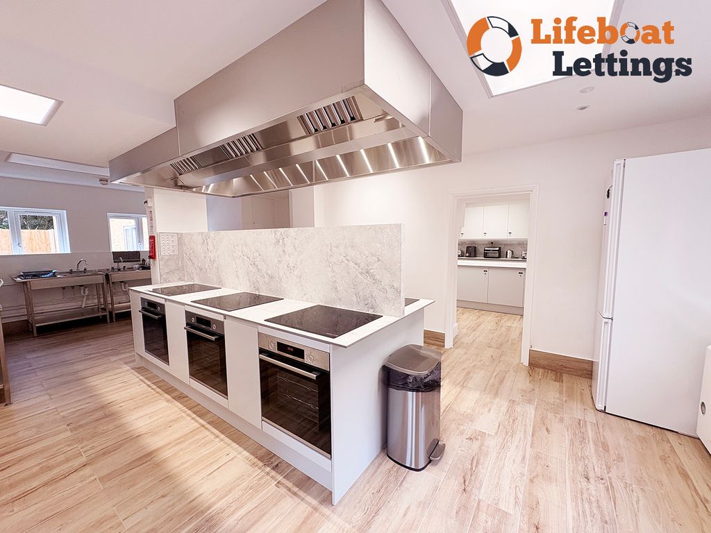 Property photo 3 of 8 Shared Kitchen A