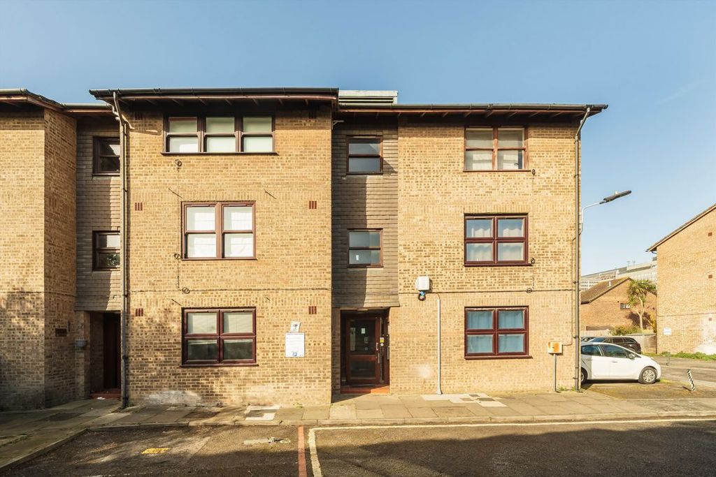 Property photo 1 of 5