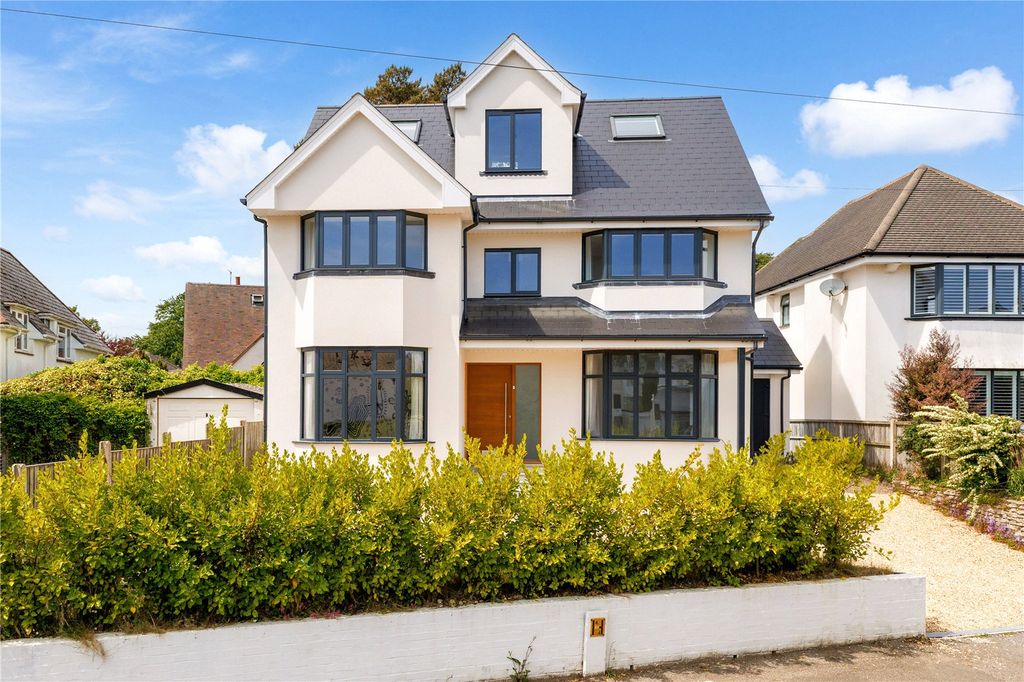 Property photo 1 of 18 External