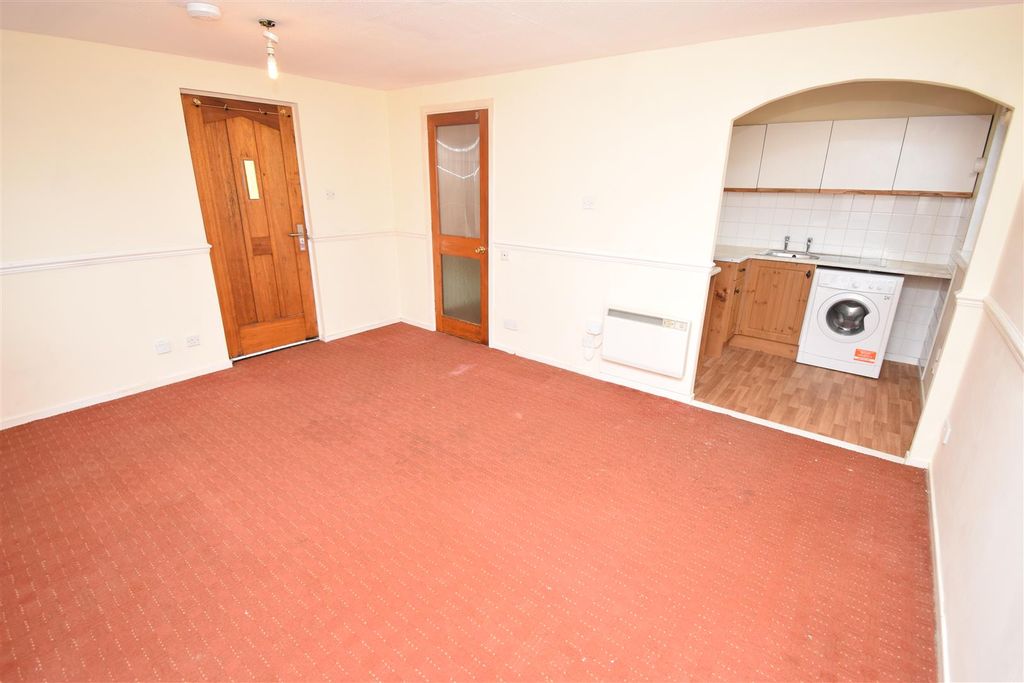 Property photo 2 of 10 Lounge-Bedroom (2).Jpg