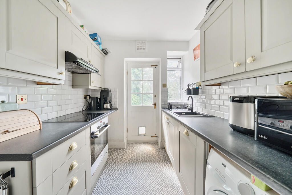 Property photo 2 of 7