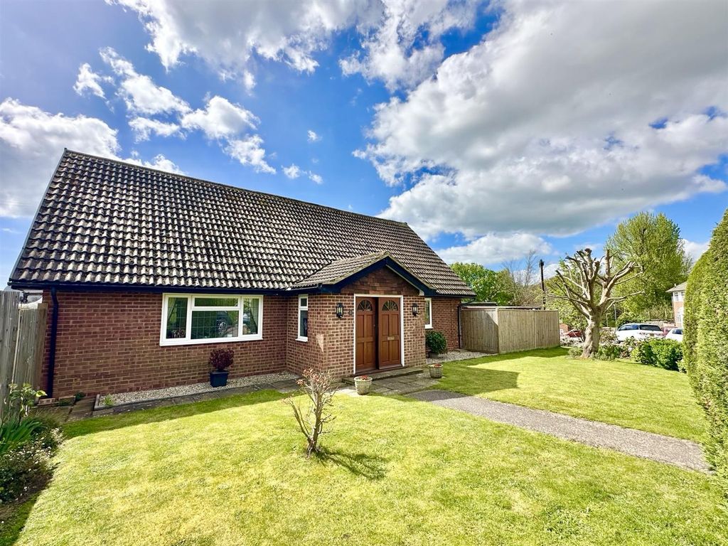 Property photo 1 of 31