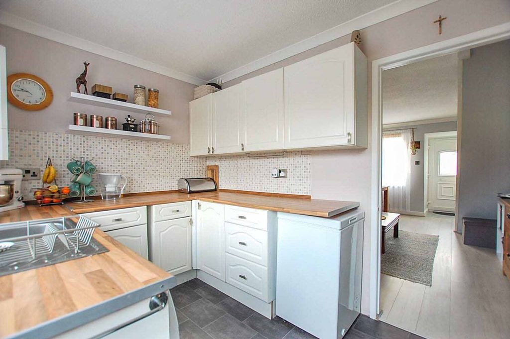 Property photo 2 of 9 Photo 5