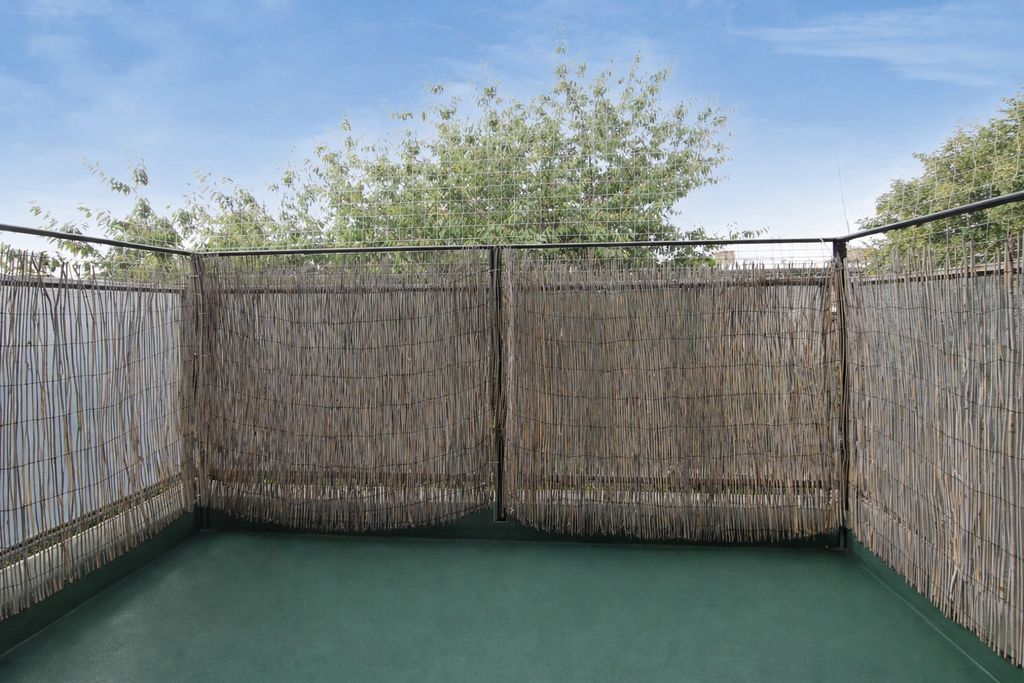 Property photo 2 of 7 5164322