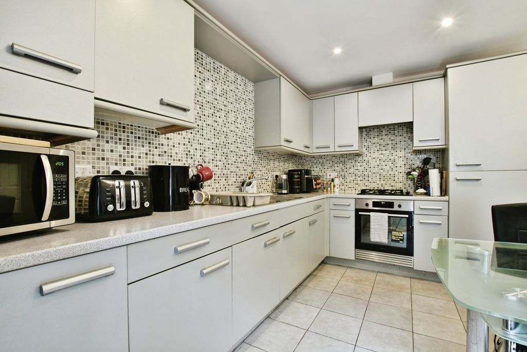 Property photo 3 of 22 Pbox-Img.Jpg
