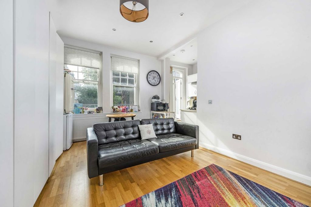 Property photo 2 of 6