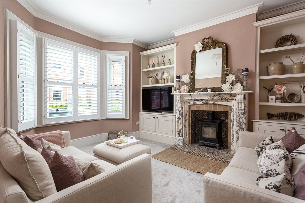 Property photo 2 of 15 Sitting Room