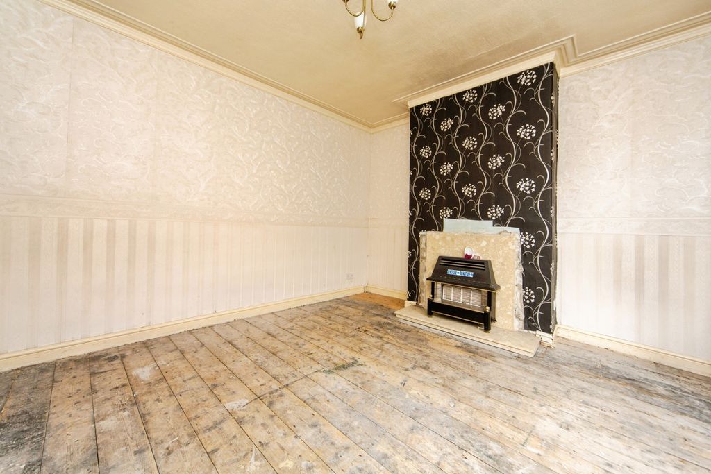 Property photo 3 of 20 Pbox-Img.Jpg