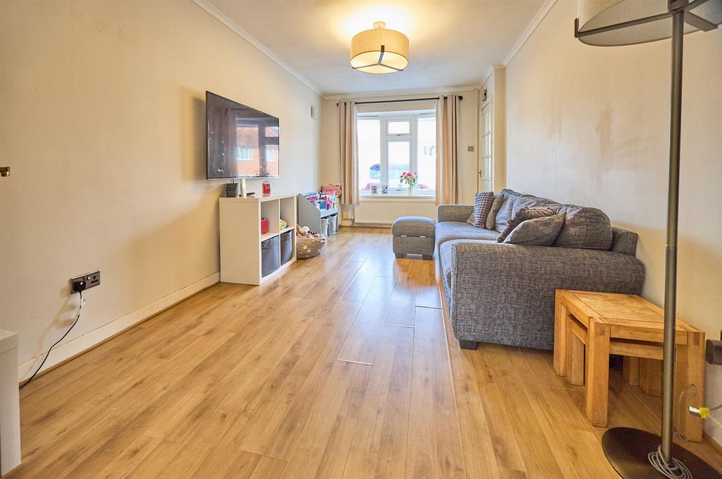 Property photo 3 of 9 Lounge To Front