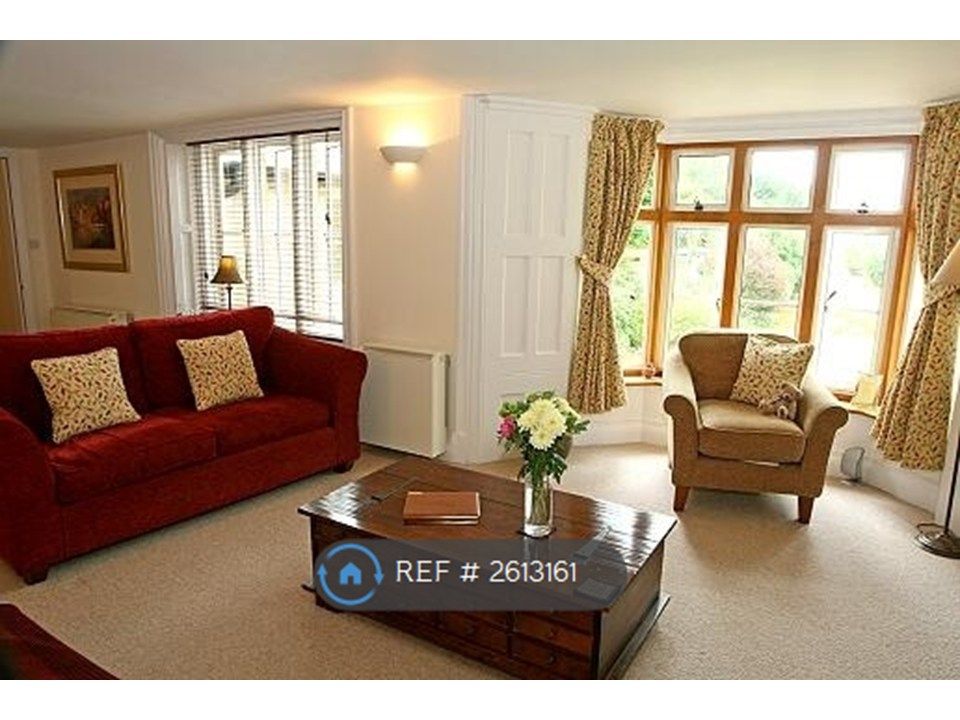 Property photo 2 of 11 Lounge Area