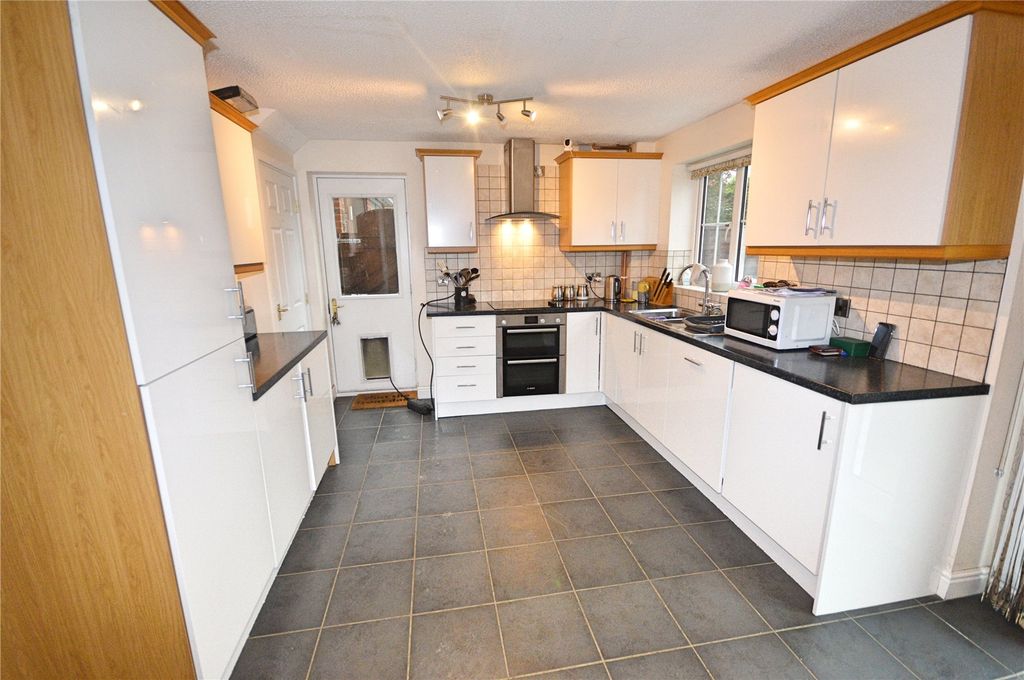 Property photo 3 of 23 Picture No. 05