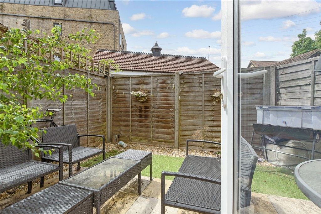 Property photo 2 of 9 Patio / Decking