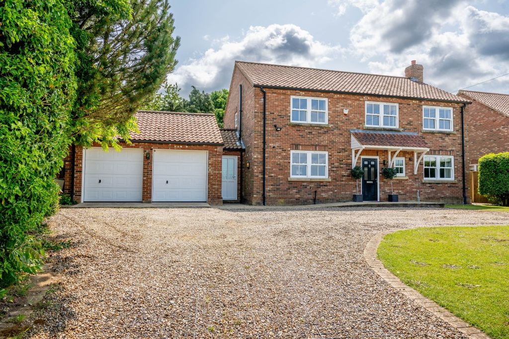 Property photo 1 of 24