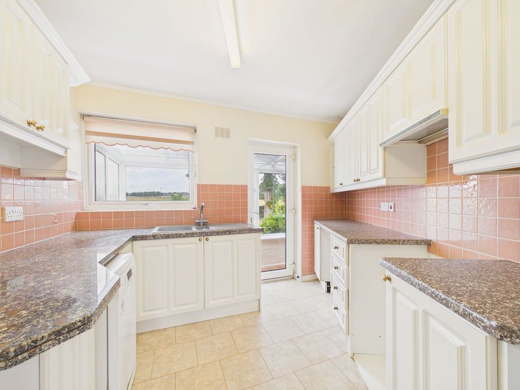 Property photo 2 of 15 Kitchen