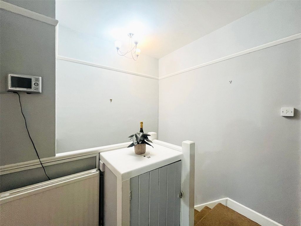 Property photo 2 of 12 Picture No. 10