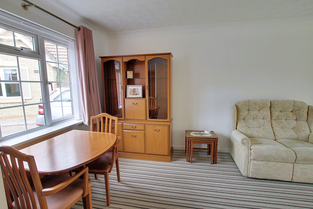 Property photo 3 of 13