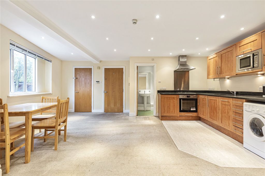 Property photo 2 of 7 Picture No. 05