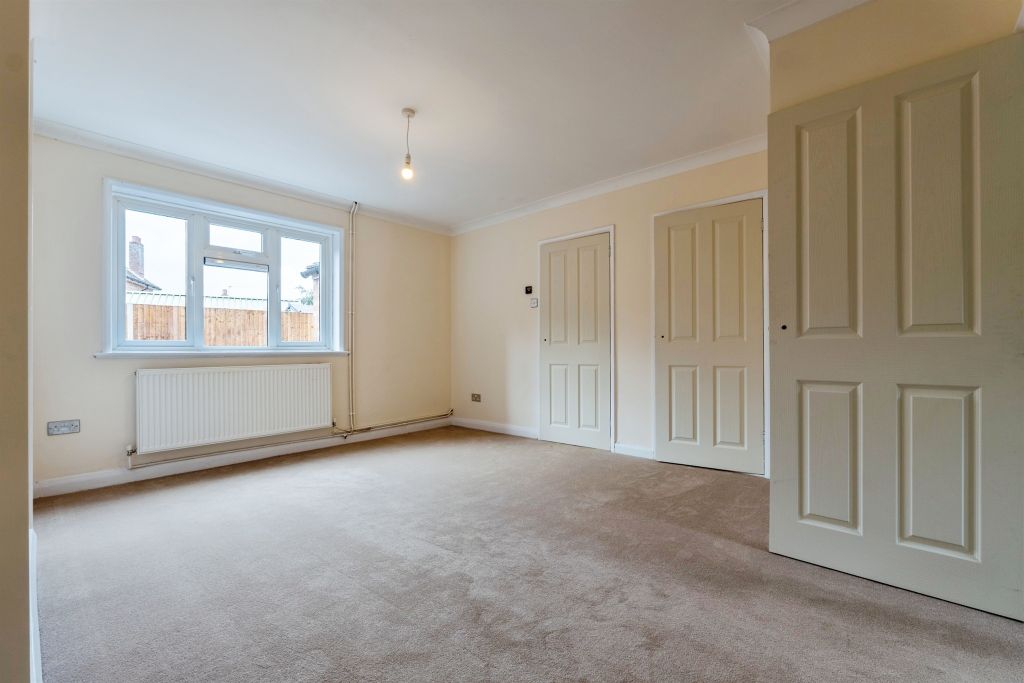 Property photo 2 of 25