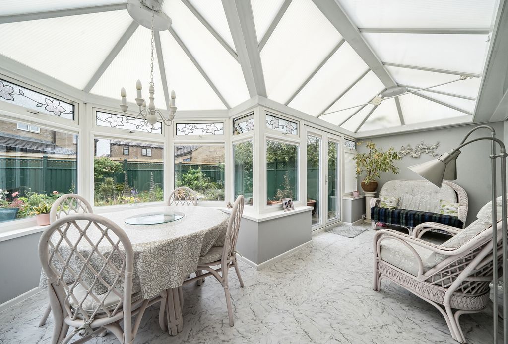 Property photo 3 of 16 1471044-11-6A2144...