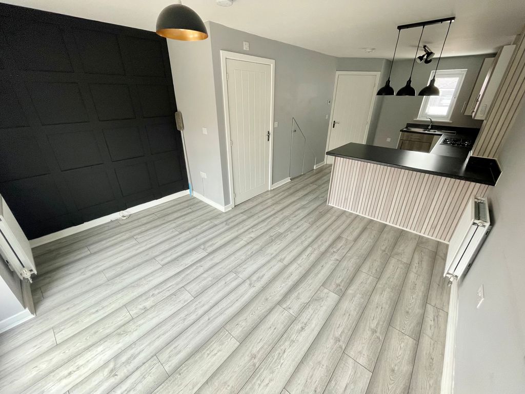 Property photo 2 of 9 Front