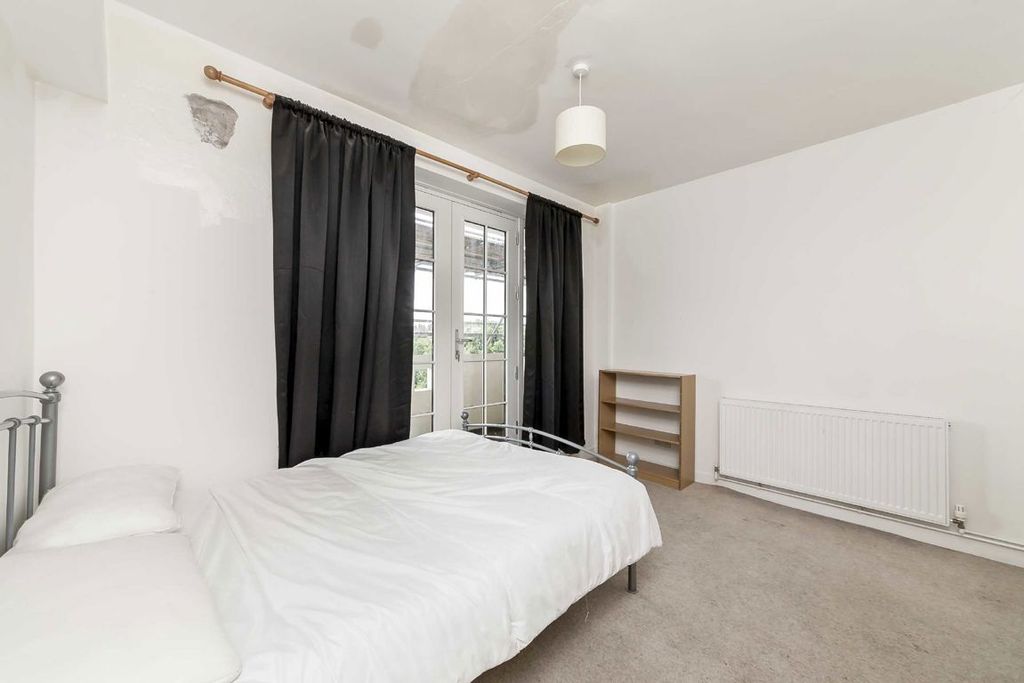 Property photo 3 of 4
