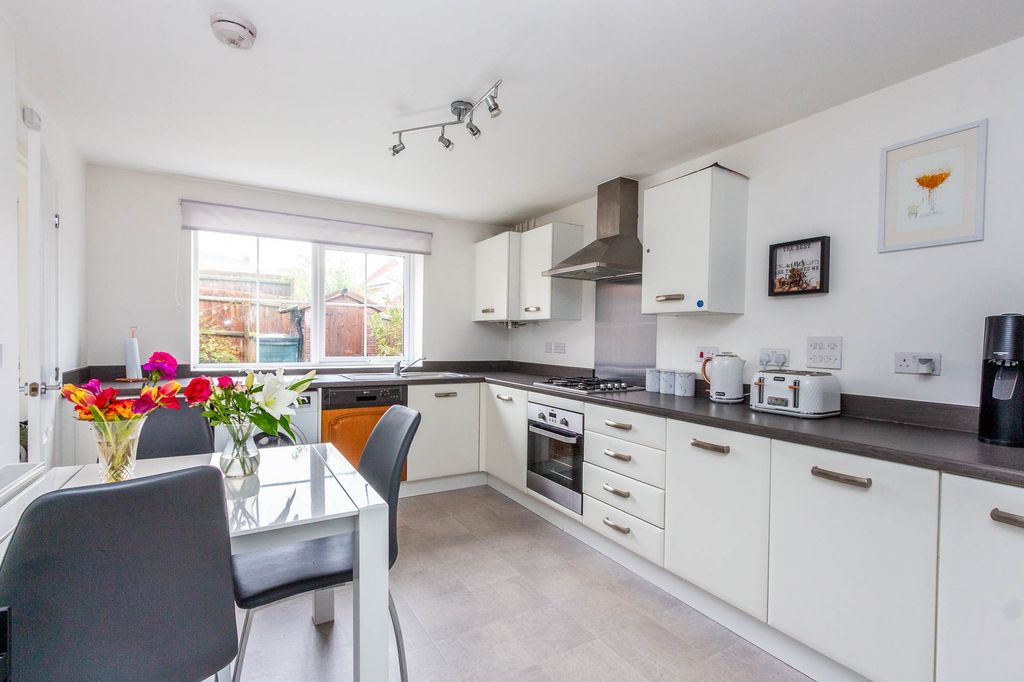 Property photo 2 of 11 Img_1358