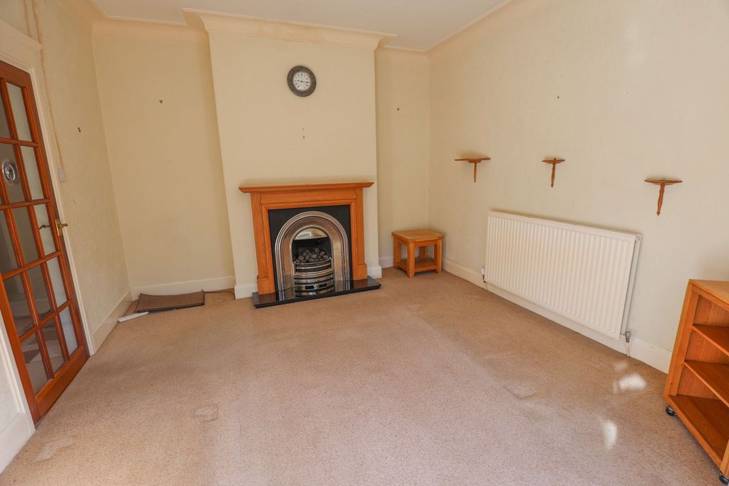 Property photo 3 of 13
