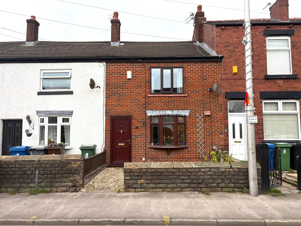 Property photo 1 of 13 19 Church Street
