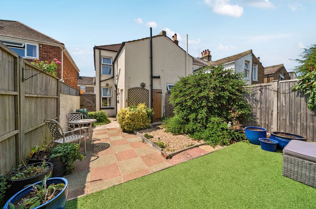 Property photo 3 of 12 1494916-22-6A5B93...