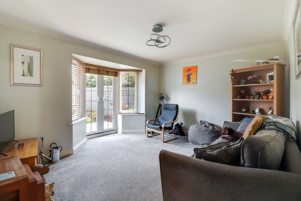 Property photo 2 of 21