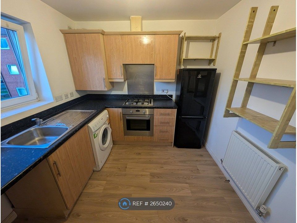 Property photo 3 of 35 Kitchen